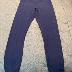 Navy 25” Lululemon align leggings.